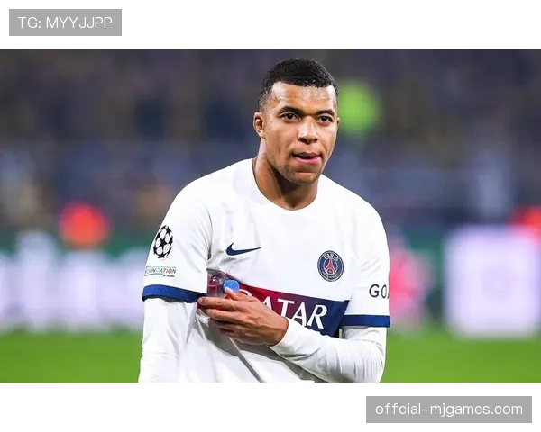 巴黎王子公园球场，姆巴佩攻破旧主球门后拒绝庆祝